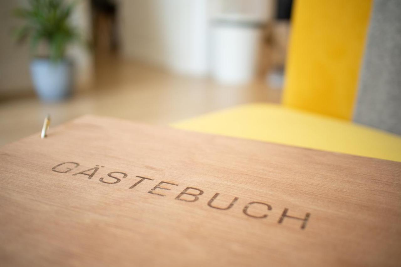 Loewe Apartment Gelb Tiengen Altstadt Waldshut-Tiengen Exteriör bild