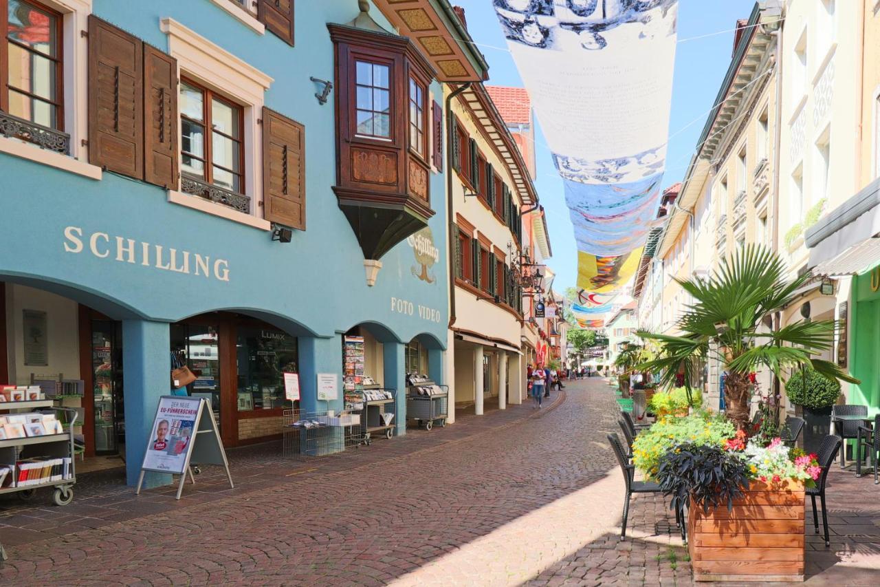 Loewe Apartment Gelb Tiengen Altstadt Waldshut-Tiengen Exteriör bild