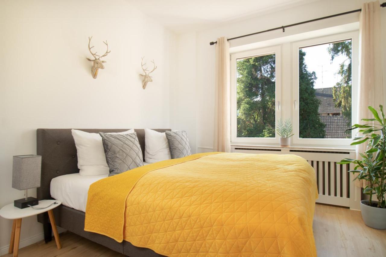 Loewe Apartment Gelb Tiengen Altstadt Waldshut-Tiengen Exteriör bild